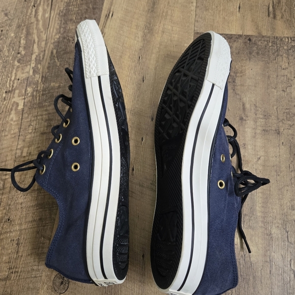 Converse Navy and White Men's Size 10 Or Womens 12 Sneakers - Picture 5 of 10